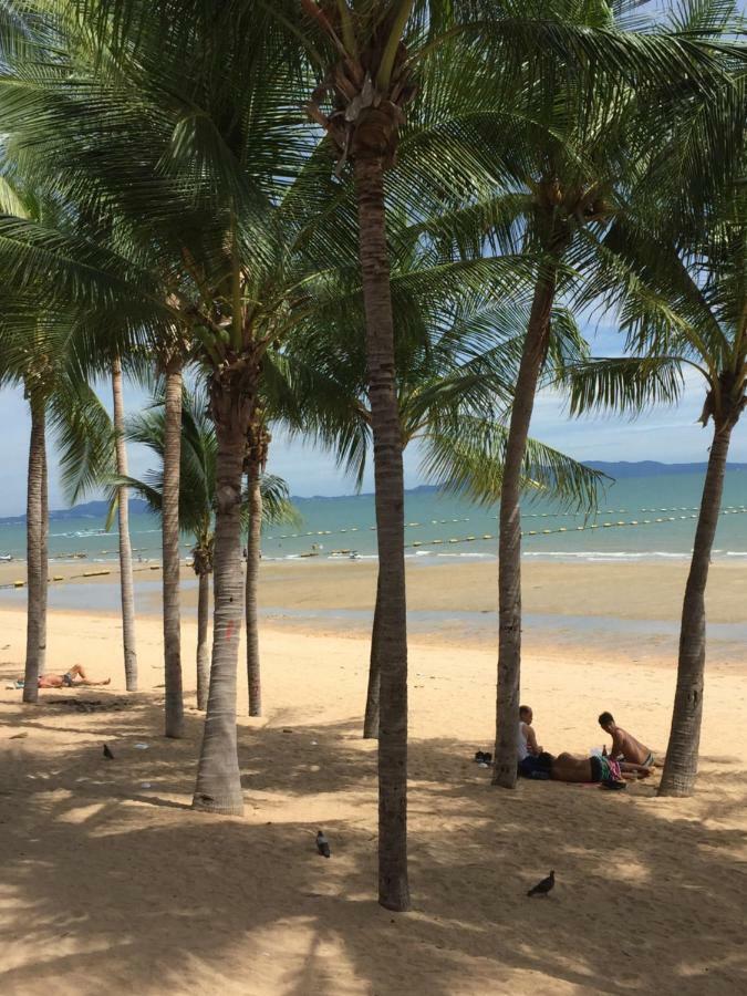 Escobar Guesthouse 乔木提恩海滩 外观 照片